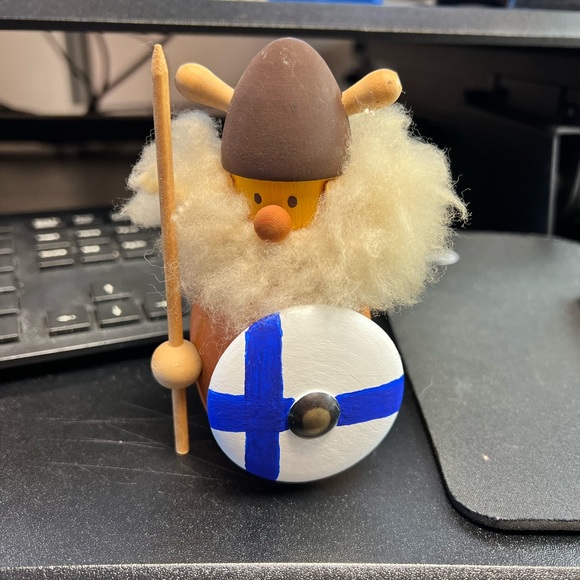 Meet your Posher, Melissa - Picture 3 of 4